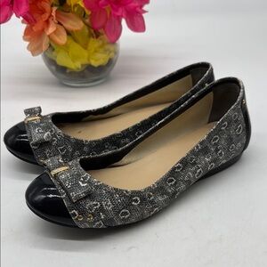 Cole Haan Black and Gray Ballet  Flats w/ Cap Toe Patent Leather Bow S6 BFL8071D
